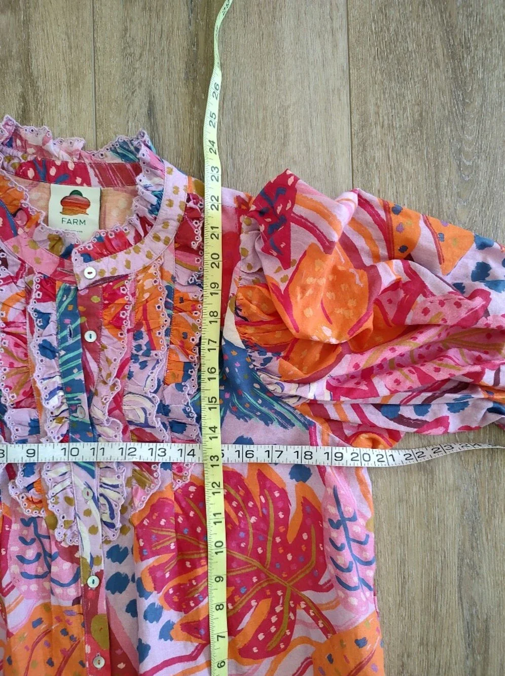 FARM Rio Lilac Colorful Party Blouse Ruffle Puff Sleeve Pink Tropical Bird M